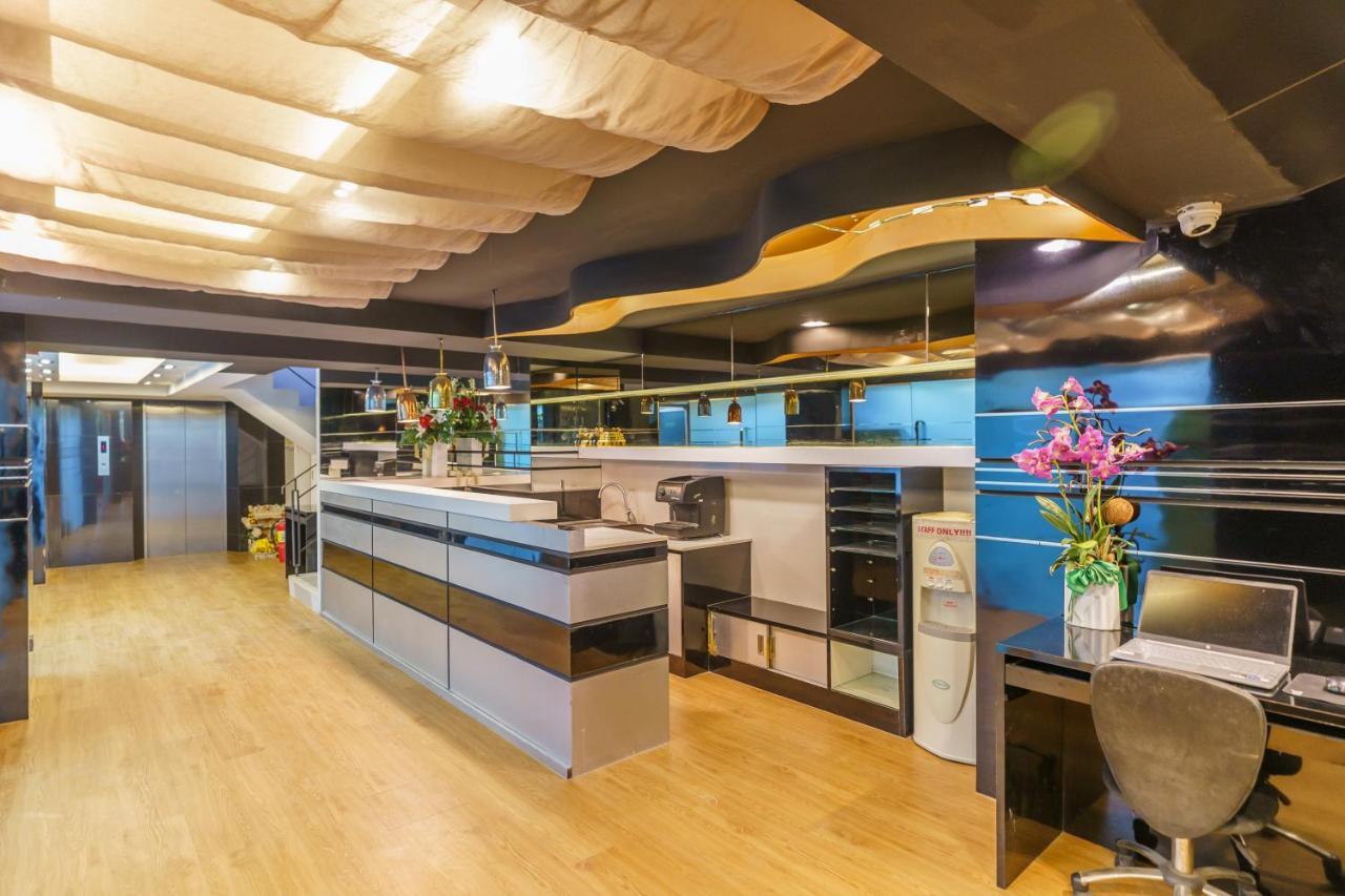 De Lux Bangkok Hotel מראה חיצוני תמונה