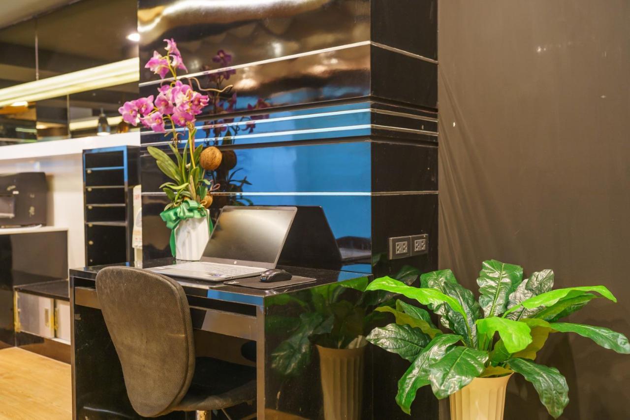 De Lux Bangkok Hotel מראה חיצוני תמונה
