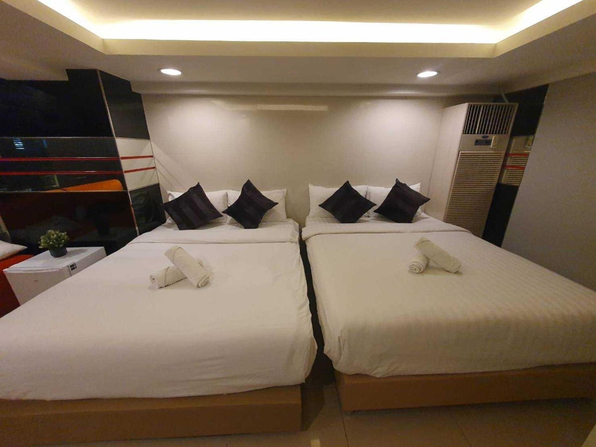 De Lux Bangkok Hotel מראה חיצוני תמונה